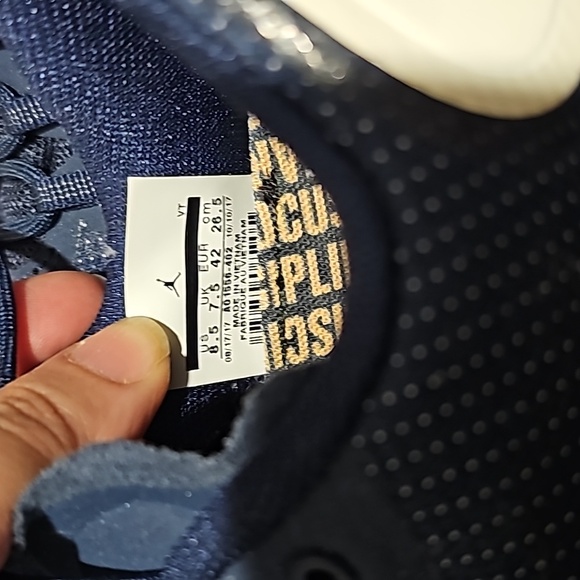 Mens jordans - Picture 5 of 5